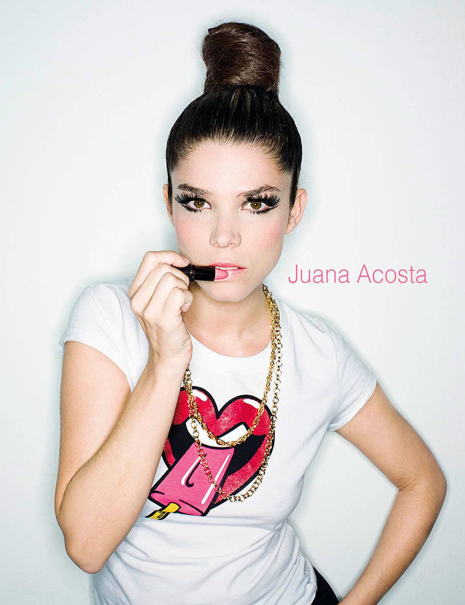 Juana Acosta, retrato de actriz, belleza y moda